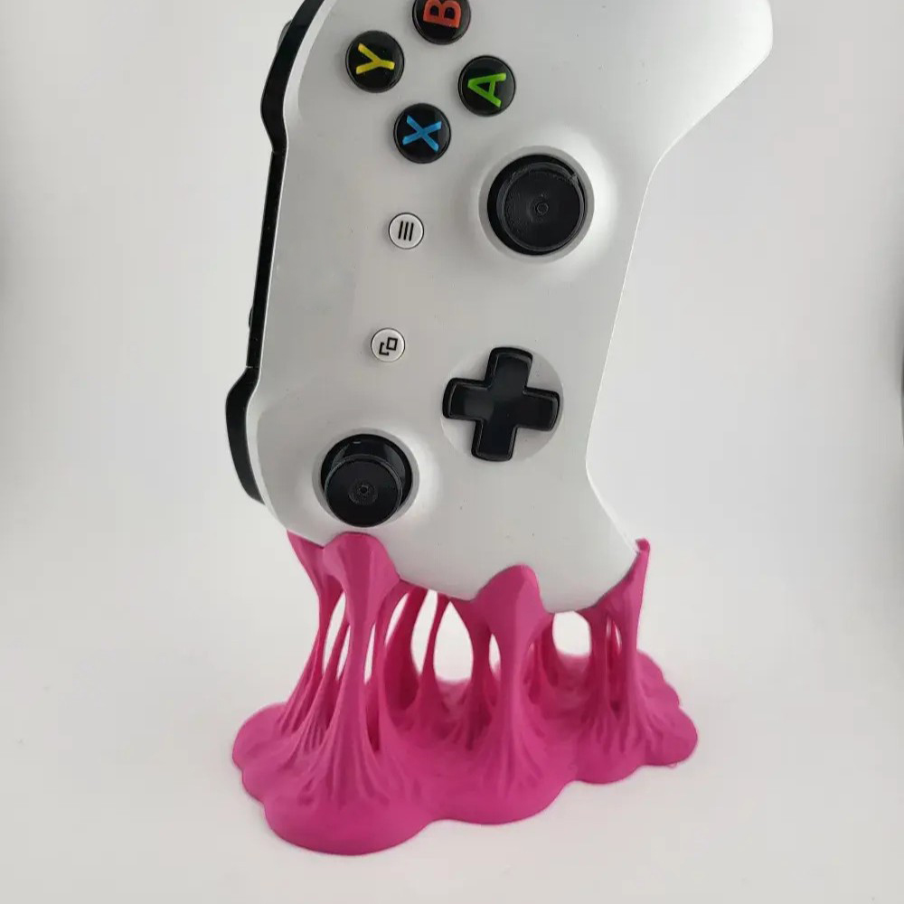 3D Printing Xbox Controller Holder - Organizer da scrivania in stile bubblegum